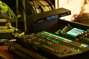 Wireless Microphone for Live Singing